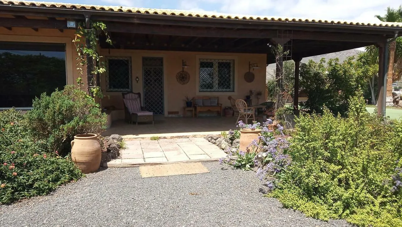 Hébergement de vacances Villa Casa Del Artista à Arona